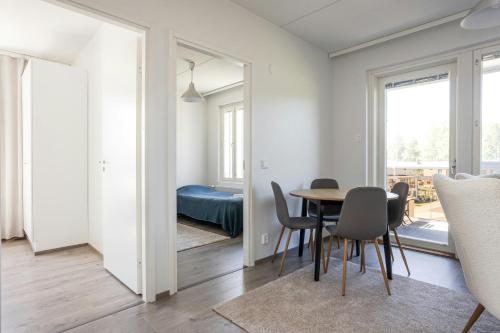 Χώρος καθιστικού στο Convenient Apartment for 3