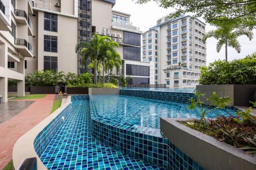 Bazén v ubytování 30sqm studio, Queen sized bed, 15th floor, Baseline Prestige Fuente Osmeña Cebu City nebo v jeho okolí