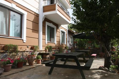 Gallery image of Suna Apart Hotel in Gokceada Town