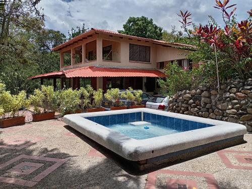 Piscina en o cerca de Casa en Condominio vía Villeta