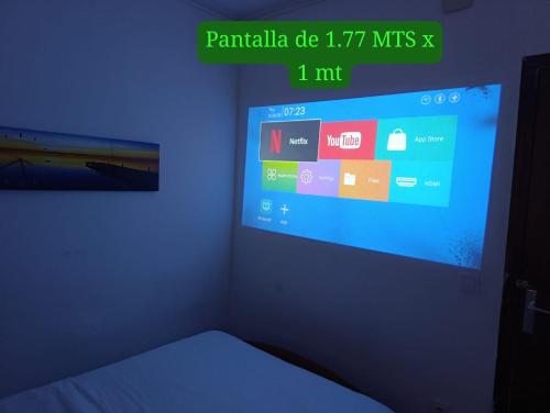 Μια τηλεόραση ή/και κέντρο ψυχαγωγίας στο habitacion a 15 min playa d aro