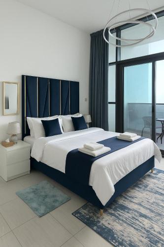 Stylish Studio For Two