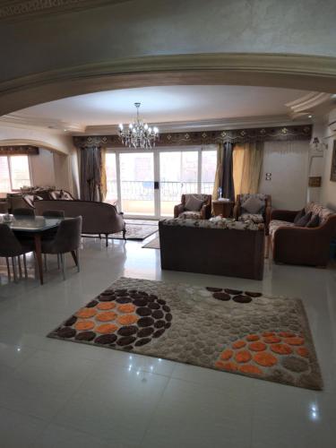 Ruang duduk di أطلالة النيل apartment