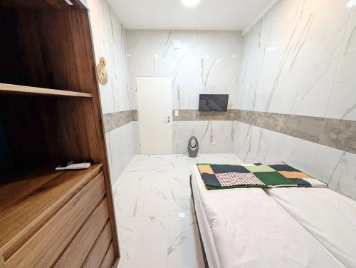 Elegant Vienna Apartments in Prime Location Steps from Danube & Prater YB4