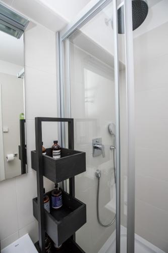 Ein Badezimmer in der Unterkunft Note Luxury Apartments