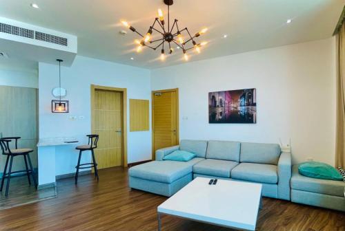 Χώρος καθιστικού στο Cozy Apartment in Seef
