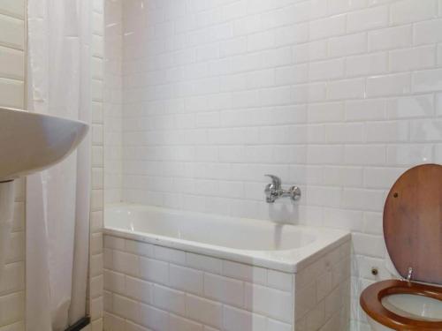 O baie la Authentic apartment near Schagen
