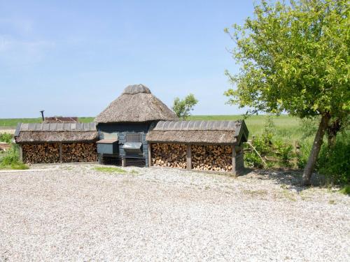 Φωτογραφία από το άλμπουμ του Apartment with view of North Holland landscape σε Schagen