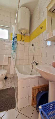 Gallery image of Apartments Burcul Pag in Pag
