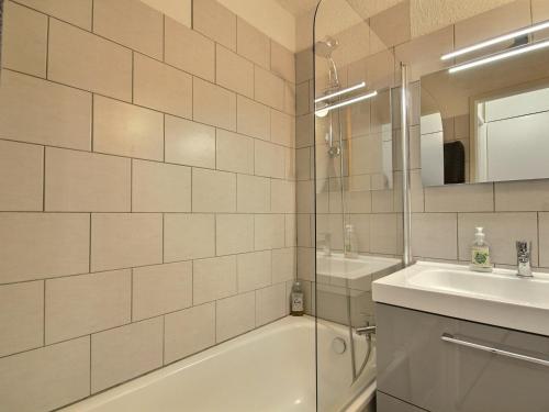 Appartement 2 pièces lumineux avec balcon pour 4 personnes