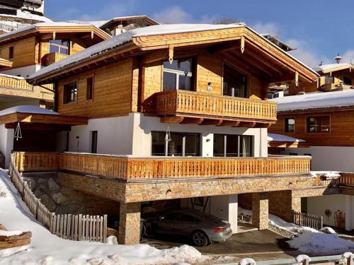 Cozy Mountain Chalet with sauna