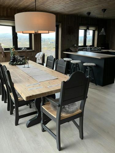 Φωτογραφία από το άλμπουμ του Off-Grid Cabin With Mountain Views σε Valle