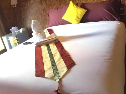 Katil atau katil-katil dalam bilik di River View Resort At Chaewlan