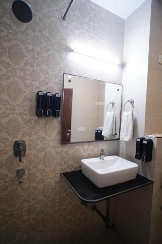 Koupelna v ubytování Hotel Royal Imperio