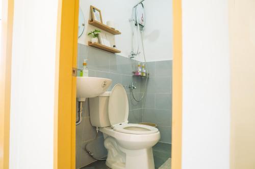 Koupelna v ubytování Ecoluxe Apartelle Davao