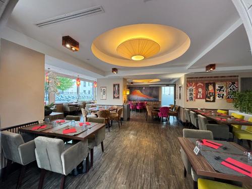 Εστιατόριο ή άλλο μέρος για φαγητό στο Logis Auberge Saint Simond