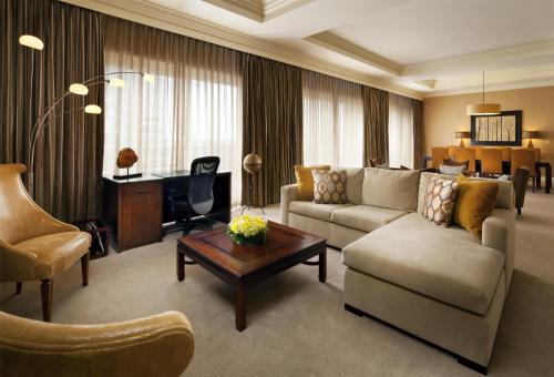 TV a/nebo společenská místnost v ubytování Hyatt Regency Bellevue