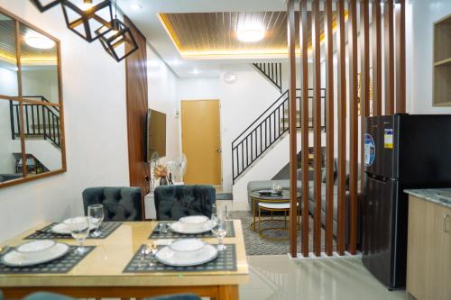 Posezení v ubytování Ecoluxe Apartelle Davao
