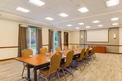 Zona business o sala de conferencias en Hyatt Place UC Davis