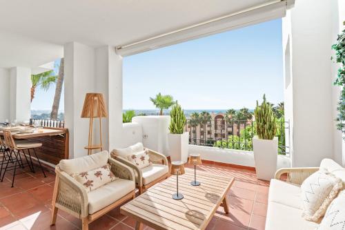 Amazing Sea Views Benahavis, Pool & Gym