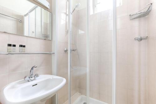 Duplex de charme parisien au coeur du Marais