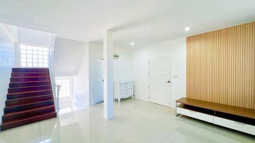 Fotografie z fotogalerie ubytování บ้านย่าพลูวิลล่าพลาบ้านฉางระยอง v destinaci Ban Chang
