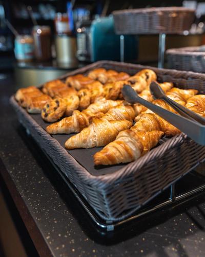 Comida en o cerca de este hotel