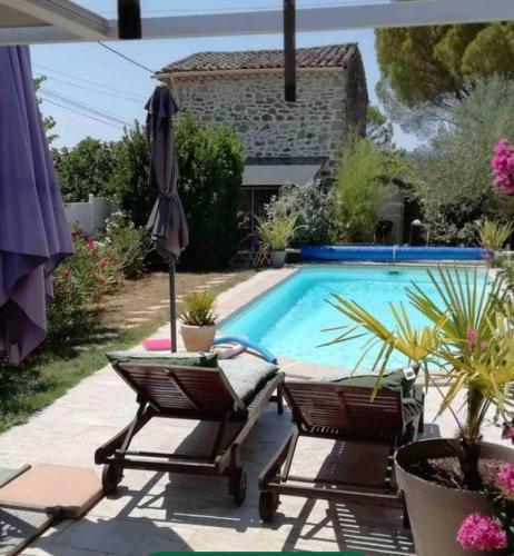 Sud France Petite maison de charme avec piscine, Jaccuzi et clim