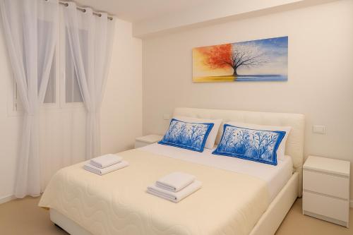 Serena Lake Garda Apartment Pool & Station