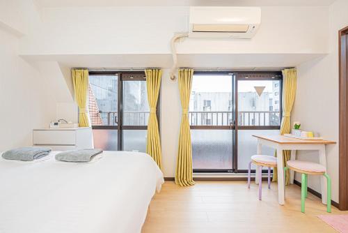 Tawaramachi Stay 2 minutes' walk from Tawaramachi Station and 10 minutes' walk from Asakusa Station