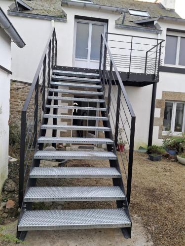 a set of stairs in front of a house at L'Eclose in Le Guilvinec