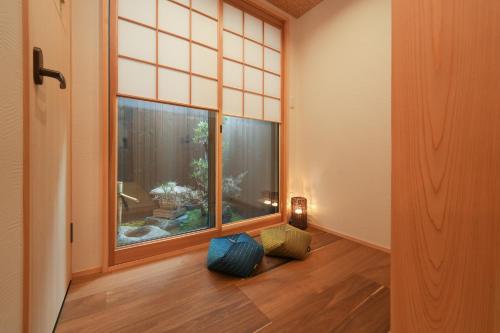 Kyoto Sanjo Matsu Hana Inn 三条松の華京町屋