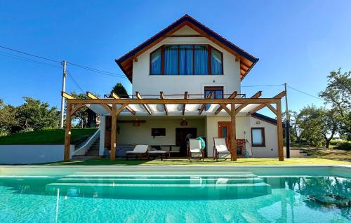 Nice Home In Vukanovec With Sauna