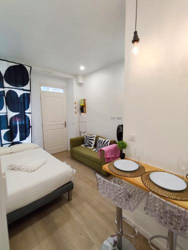 Postel nebo postele na pokoji v ubytování Suite Bélem - Cosy - Rennes