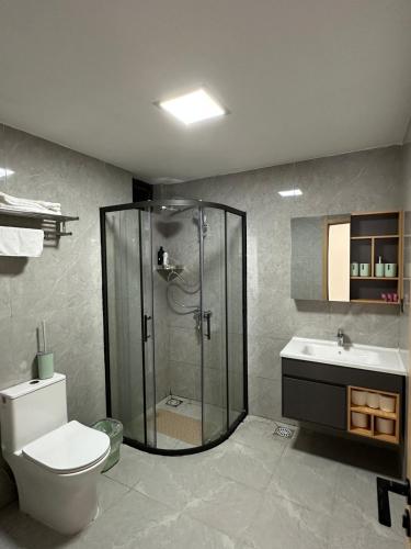 Et badeværelse på Riara One Residency