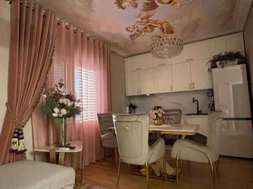 Dapur atau dapur kecil di Deoni apartment Luxury