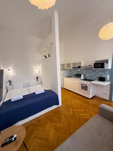 Premium Lily Apartment