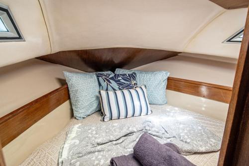リスボンにあるLisboa Barco Dalidaの船裏の小型ベッド