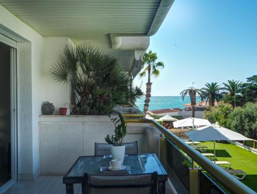 Mediterraneo Seaview Apartment by Hello Homes Sitges