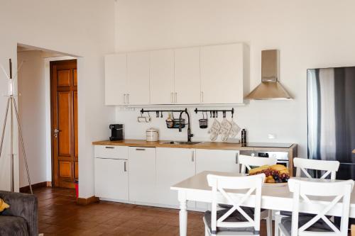 Dapur atau dapur kecil di Casa da Magali