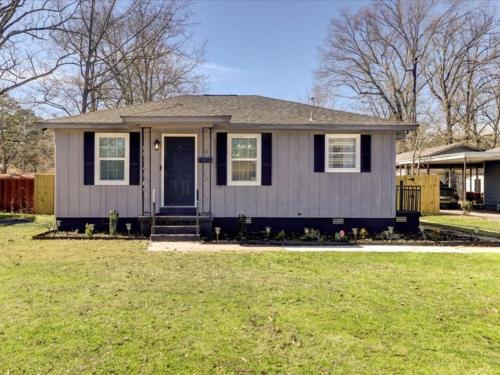 Gallery image of Seven Pines Retreat Peaceful, Stocked Home in White Hall in Pine Bluff