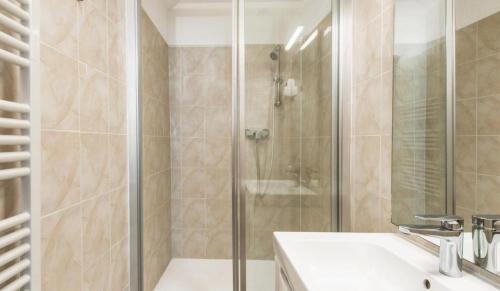 Studio plage et palais Cannes meynadier 1