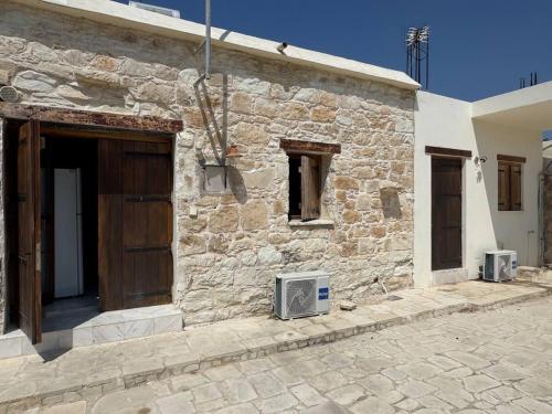 stone house marathounta