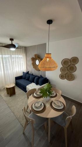 Modern, Comfortable, Close to Beaches