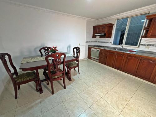 Η κουζίνα ή μικρή κουζίνα στο Hotel C Villa Plaza San Gil