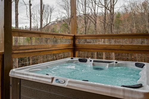 Relaxing cabin retreat-pool, hot tub and game room photo 22