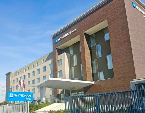 Budynek, w którym mieści się hotel