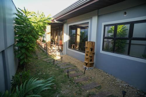 Zahrada ubytování Private Resort in Bulacan with Karaoke and Pool Near Philippine Arena and Manila