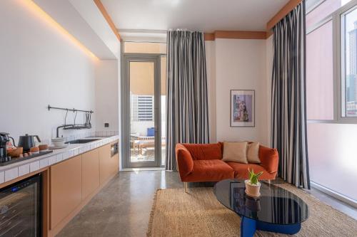 Kuchyň nebo kuchyňský kout v ubytování Shada Hotel Dubai - فندق شدا دبي
