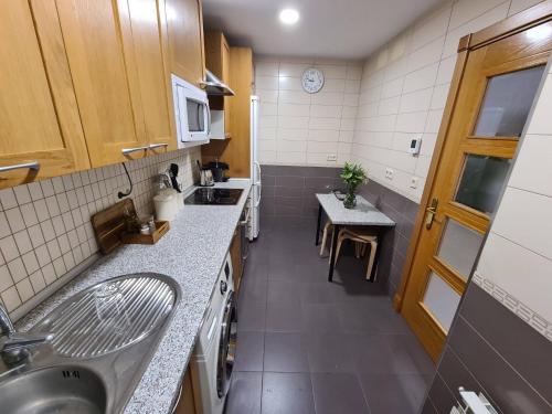 Amplio apartamento 2 Dormitorios 4Pax Decoración moderna